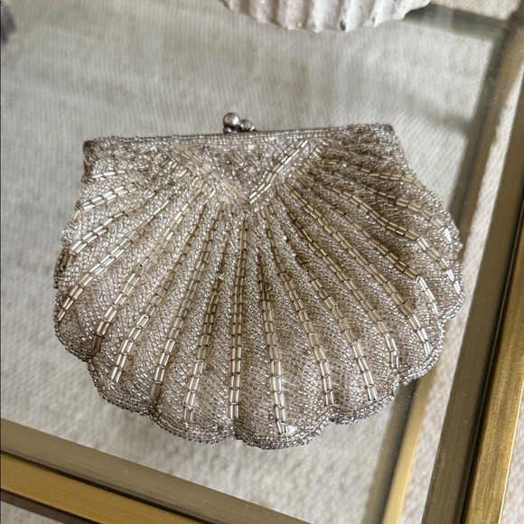 Vintage Elegant Silver Clutch Bag - Picture 4 of 4